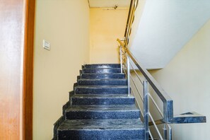 Lobby - Fabexpress Elegant Residency (Chennai)