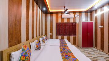 Egyptian cotton sheets, premium bedding, in-room safe, soundproofing