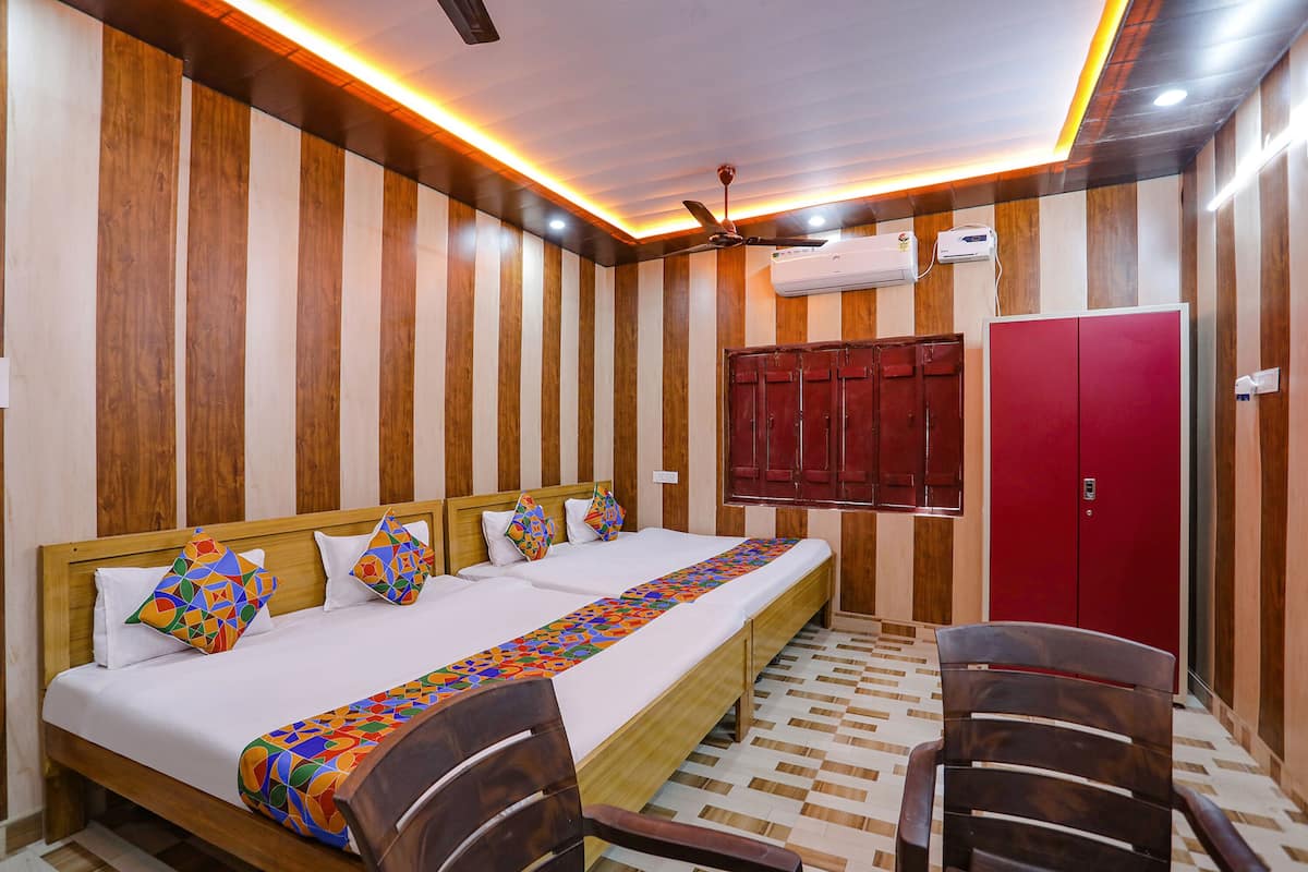 Egyptian cotton sheets, premium bedding, in-room safe, soundproofing
