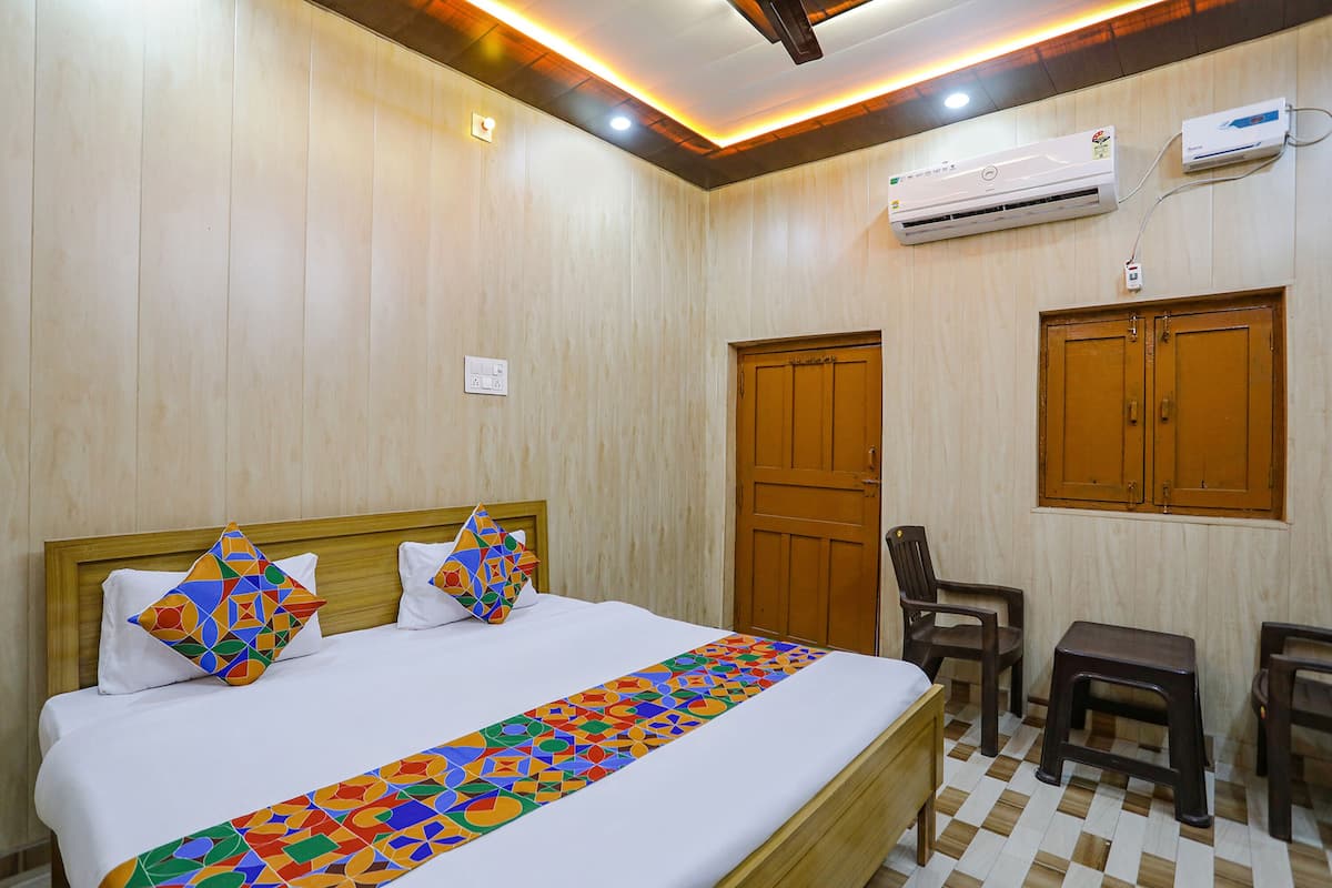 Egyptian cotton sheets, premium bedding, in-room safe, soundproofing