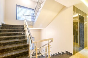 Lobby - Fabhotel Lake View Iii (Indore)
