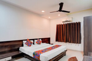 Egyptian cotton sheets, premium bedding, in-room safe, free WiFi - FabHotel Paradise Stay Inn (Mawal)