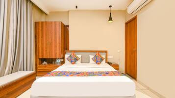 Executive Room | Egyptian cotton sheets, premium bedding, in-room safe, free WiFi