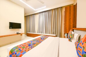 Lakens van Egyptisch katoen, luxe beddengoed, een kluis op de kamer