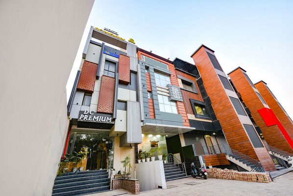 Exterior - Fabhotel Dc Premium (Dera Bassi)