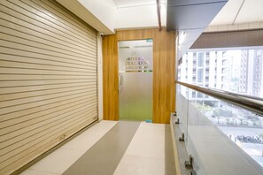 Lobby - Fabhotel Royal King I (Surat)