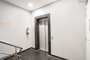 Lift - Fabhotel The Luxe Inn (New Delhi)