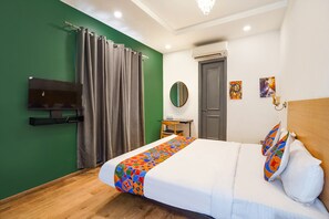 Egyptian cotton sheets, premium bedding, in-room safe, free WiFi - Fabhotel The Luxe Inn (New Delhi)