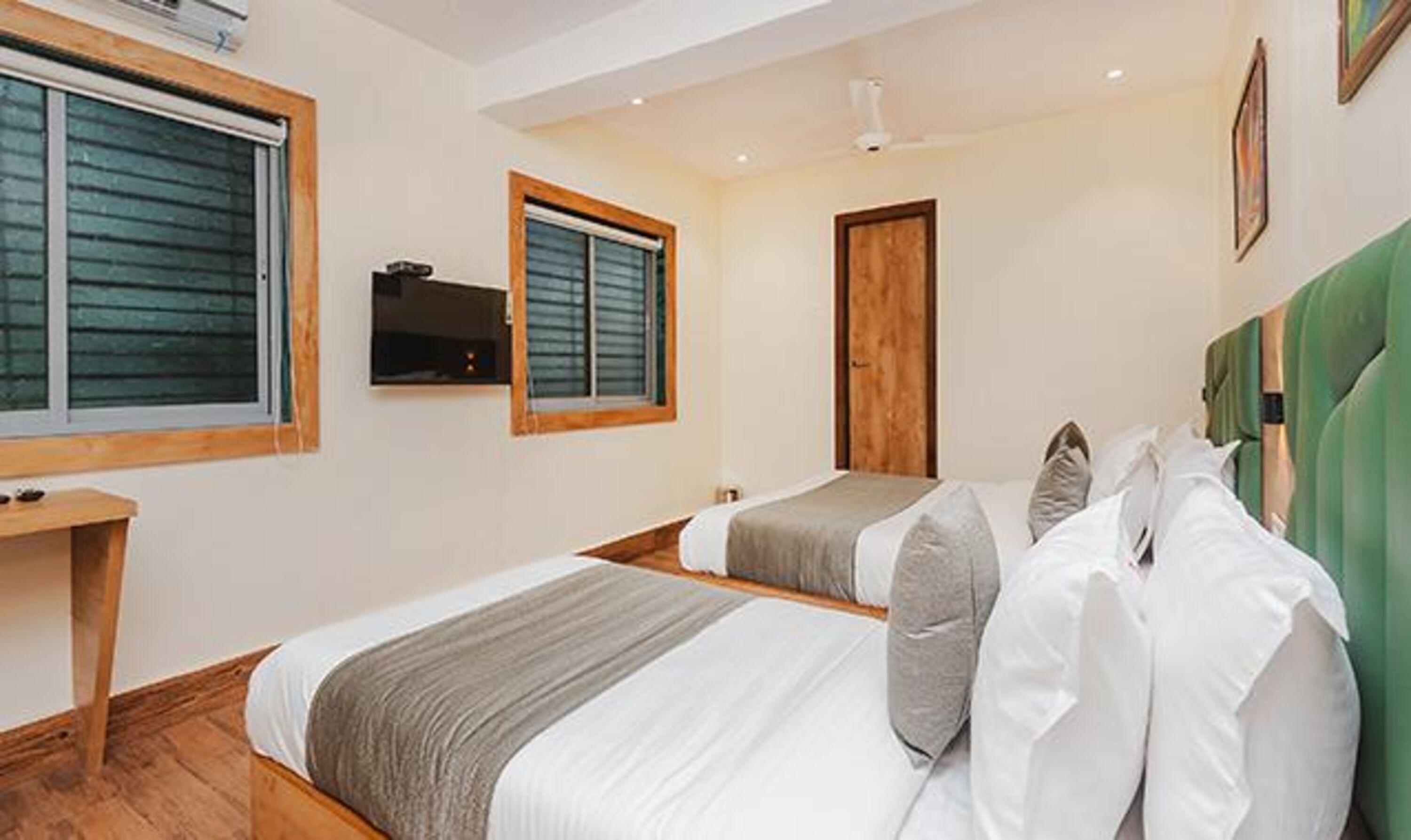 Photo - FabHotel Airport Palace - Nr Mumbai International Airport