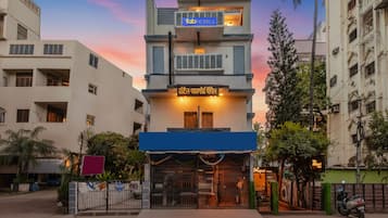 EntrĂ©e de lâhĂ©bergement