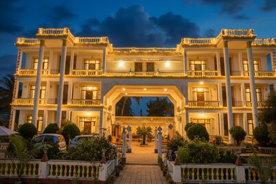 FabHotel Prime Indeedcare