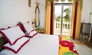 Egyptian cotton sheets, premium bedding, in-room safe, soundproofing