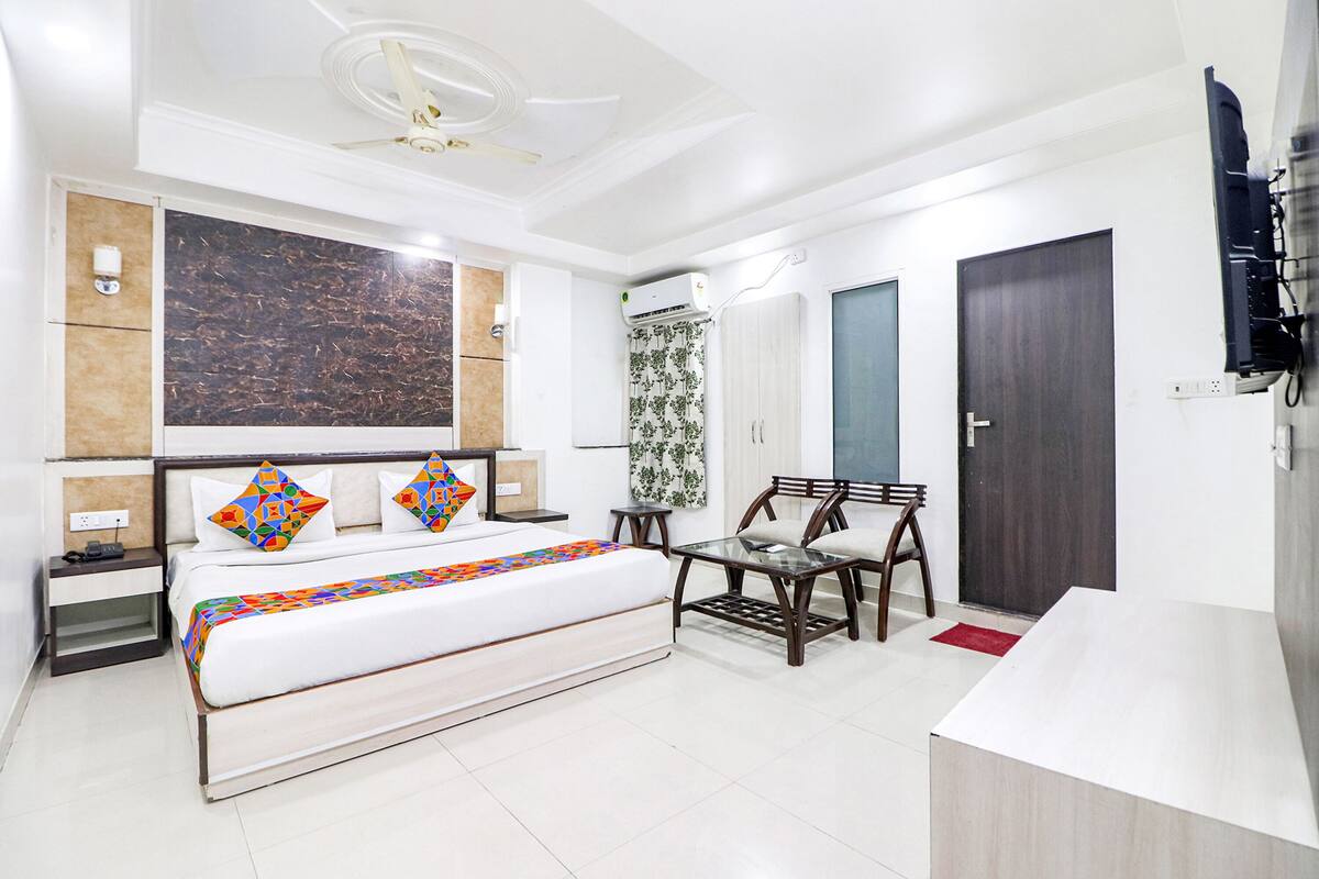 Deluxe Room | Egyptian cotton sheets, premium bedding, in-room safe, free WiFi