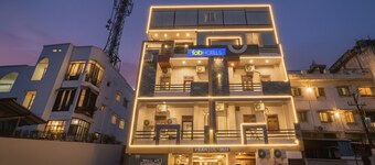 Fabhotel Pranjul Inn