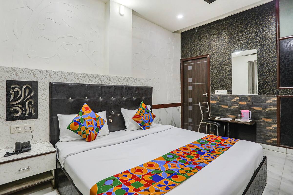 Deluxe Room | Egyptian cotton sheets, premium bedding, in-room safe, free WiFi