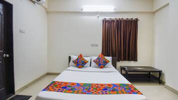 Deluxe Room | Egyptian cotton sheets, premium bedding, in-room safe, free WiFi
