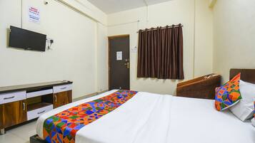 Egyptian cotton sheets, premium bedding, in-room safe, free WiFi