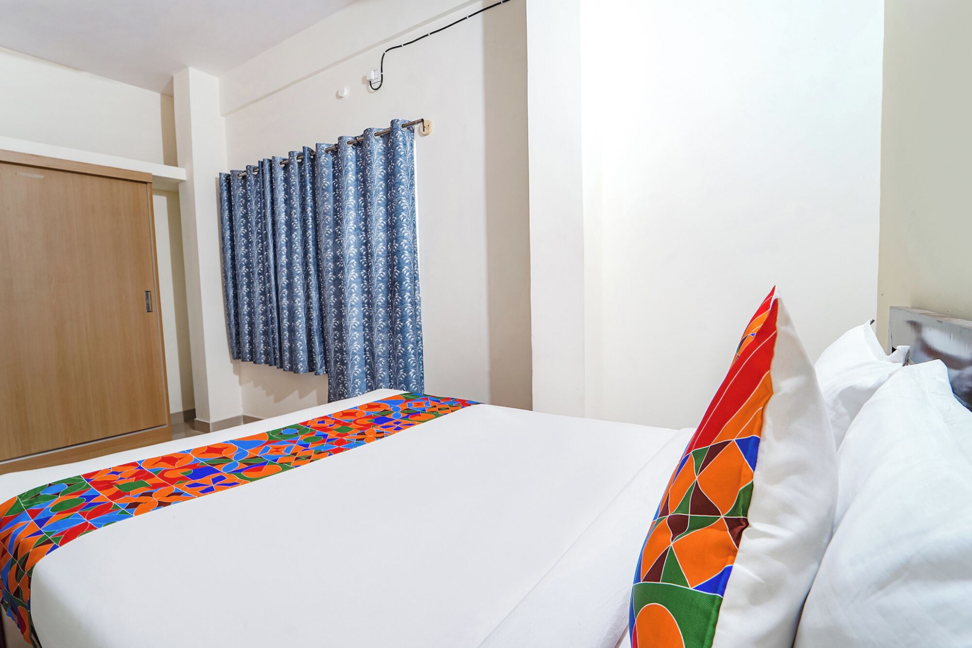 Egyptian cotton sheets, premium bedding, in-room safe, free WiFi