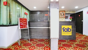 Reception - Fabhotel Santro (Ahmedabad)