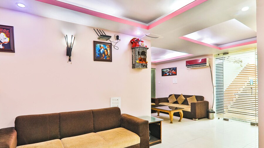 Fabhotel Royal Ville