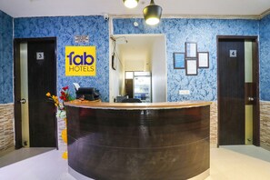 Reception - Fabexpress Chef'S House (Gurugram)
