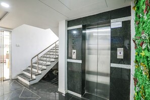 Lobby - Fabhotel Amogh Stay Inn (Nagpur)