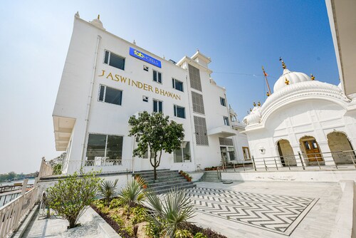 Fabhotel Jaswinder Bhawan