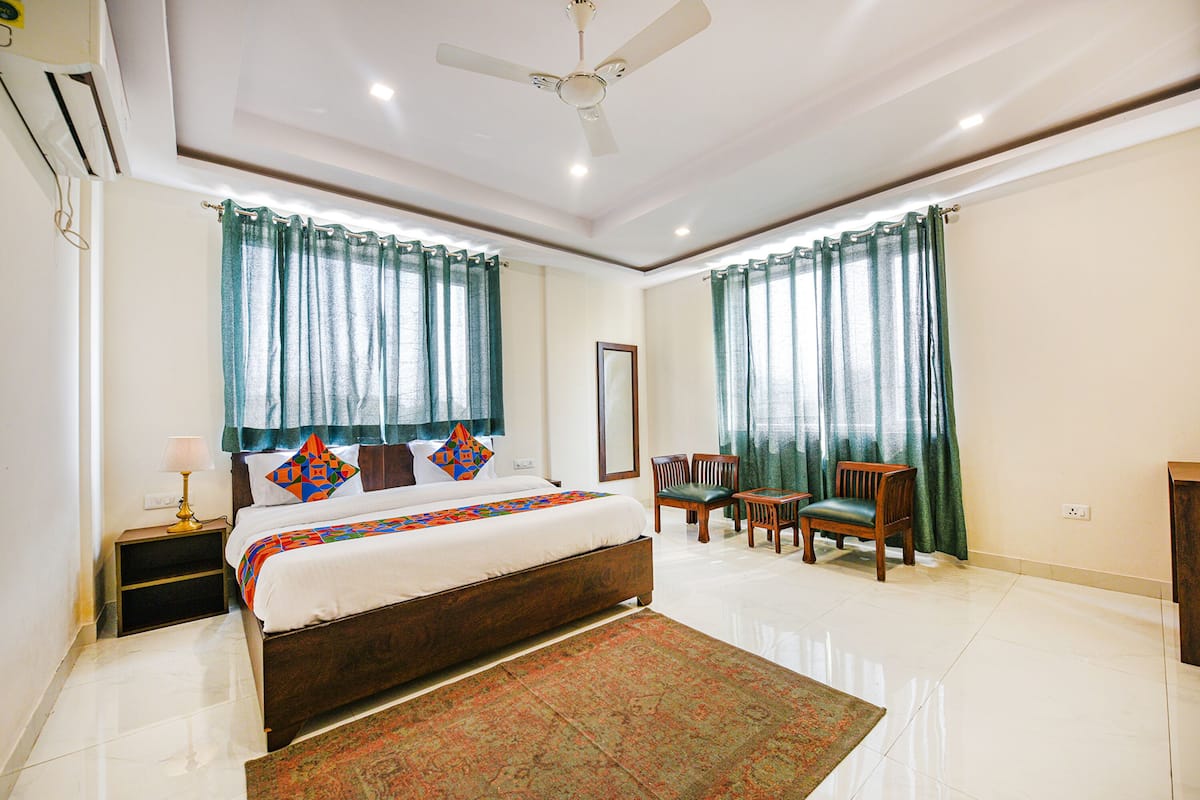 Phòng Suite Cao cấp | Bộ trải giường bằng vải cotton Ai Cập, bộ đồ giường cao cấp 