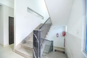 Lobby - Fabexpress Sai Villa (Guwahati)