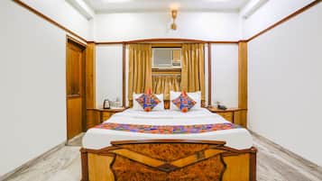 Deluxe Room | Egyptian cotton sheets, premium bedding, in-room safe, free WiFi