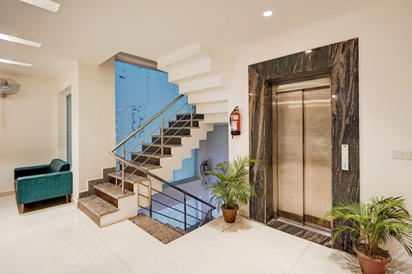 Elevator - Fabhotel Interglobe Oasis (Gurugram)