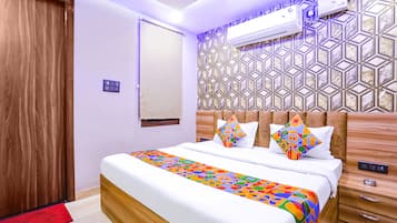 Egyptian cotton sheets, premium bedding, in-room safe, free WiFi