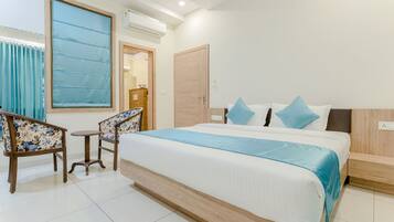Luxury Suite | 1 bedroom, Egyptian cotton sheets, premium bedding, in-room safe