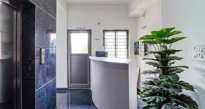 Fabhotel Metro Suites