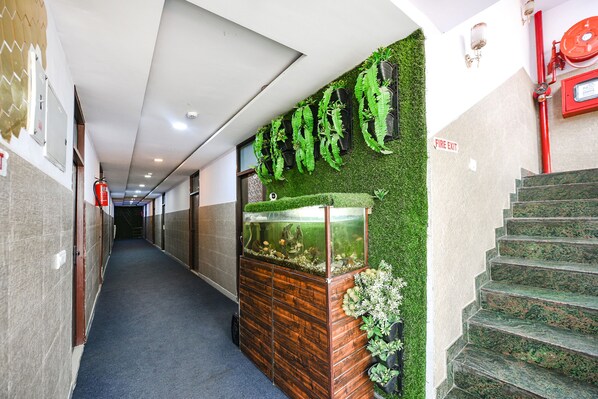 Lobby - Fabexpress Golden Stone (Ghaziabad)