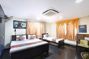 Egyptian cotton sheets, premium bedding, in-room safe, free WiFi - Fabexpress India Gate (Chennai)