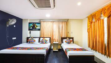 Egyptian cotton sheets, premium bedding, in-room safe, free WiFi