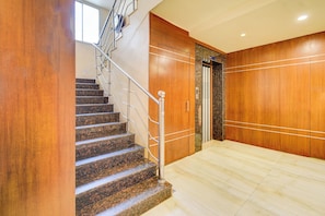 Staircase - Fabhotel Arastu Plaza (Hyderabad)