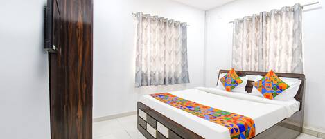 Deluxe Room | Egyptian cotton sheets, premium bedding, in-room safe, free WiFi