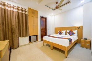 ห้องพรีเมียม, เตียงใหญ่ 1 เตียง | ผ้าปูที่นอนฝ้ายอียิปต์, เครื่องนอนระดับพรีเมียม, ตู้นิรภัยในห้องพัก