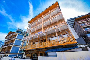 Exterior - Fabhotel Cliff Heaven Cottage (Manali)