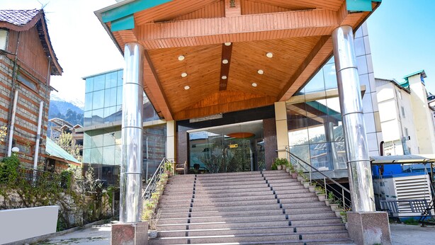 Property entrance - Fabhotel Prime The Kalinga Grand (Manali)