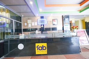 Reception - Fabhotel Prime The Kalinga Grand (Manali)
