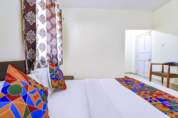 Egyptian cotton sheets, premium bedding, in-room safe, free WiFi