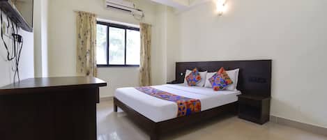 Egyptian cotton sheets, premium bedding, in-room safe, free WiFi