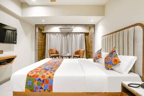 Premium Room | Egyptian cotton sheets, premium bedding, in-room safe, free WiFi - Fabhotel Aqua Rooms (Mumbai)