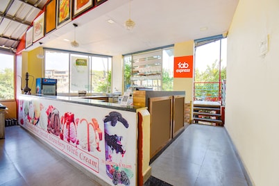 Fabexpress Alishan Residency