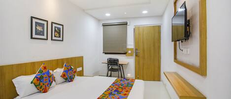 Egyptian cotton sheets, premium bedding, in-room safe, free WiFi