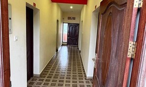 Lobby - Fabexpress Guru Residency (Kodaikanal)