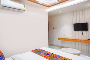 Egyptian cotton sheets, premium bedding, in-room safe, free WiFi - FabHotel Lotus Blue (Bhopal)